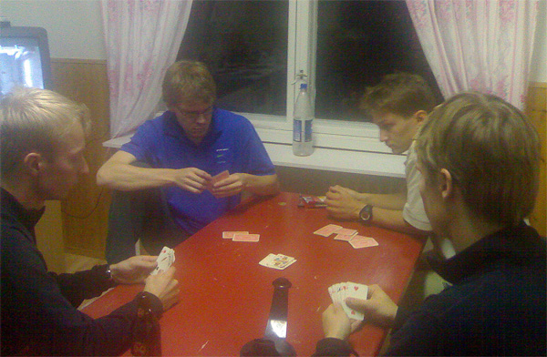 Vanhemmat n�ytt�� ensin mallia